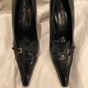 Via Spiga Black Wingtip Style Heels